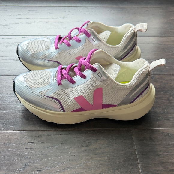 Veja Kids White Sneakers with Pink  Accents and Purple laces